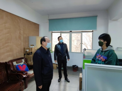 陳向陽強調(diào) 要樹牢底線思維 織密扎牢疫情防控網(wǎng)