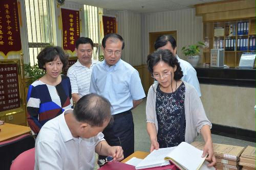 傅自應副省長蒞臨省檔案局調研指導工作